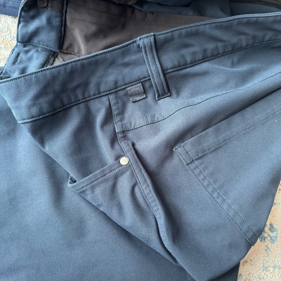 Lululemon Men’s ABC Pant in Navy Blue - Picture 6 of 8